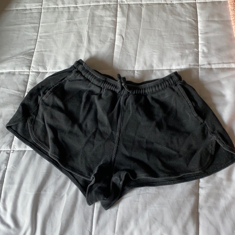 BRANDY MELVILLE DRAWSTRING SHORTS